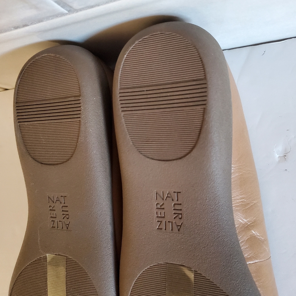 NWOT Naturalizer 7.5 Quiet Luxury Modern Contemporary Neutral Balletcore Flats - Picture 10 of 12